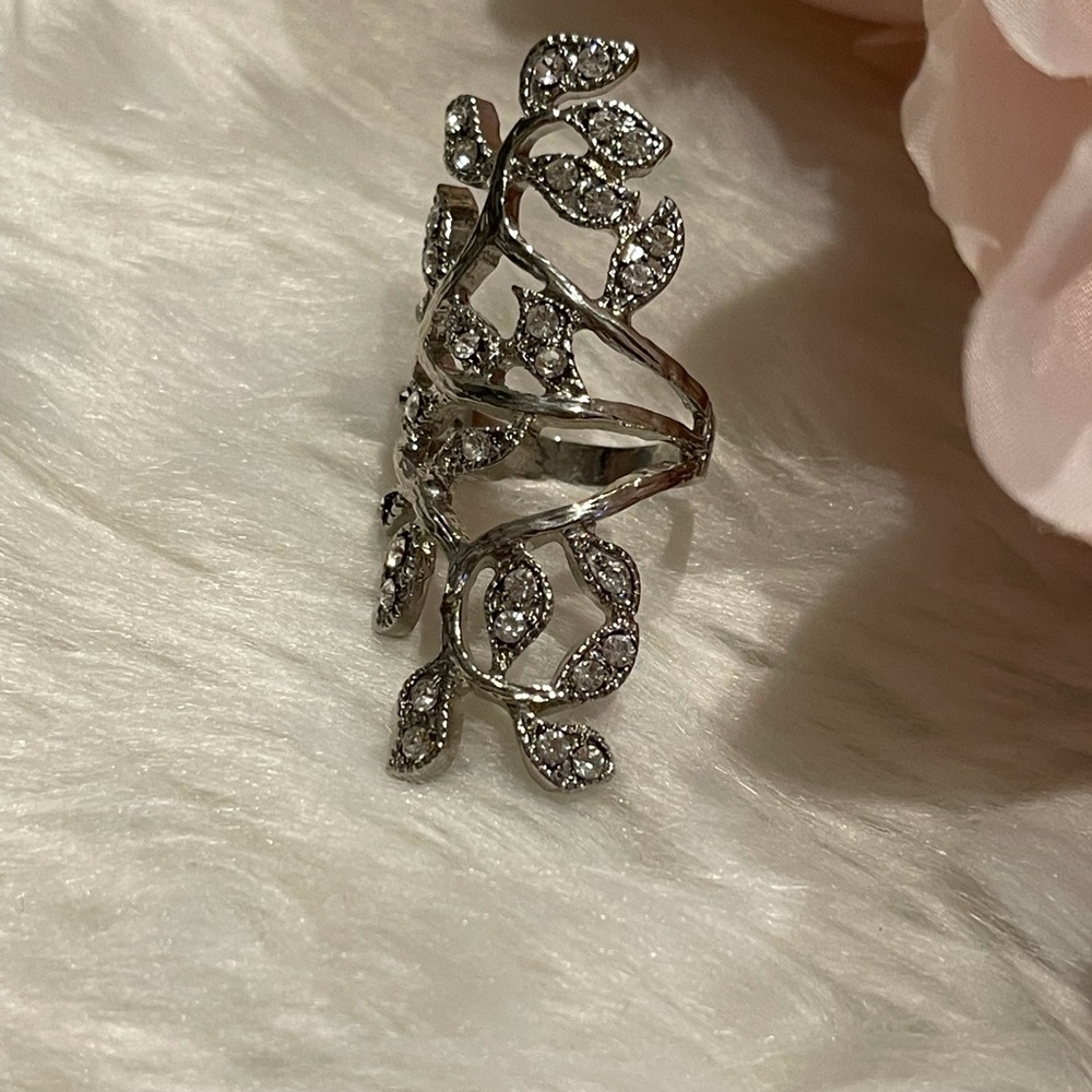 Edgy Ring - Picture 3 of 4